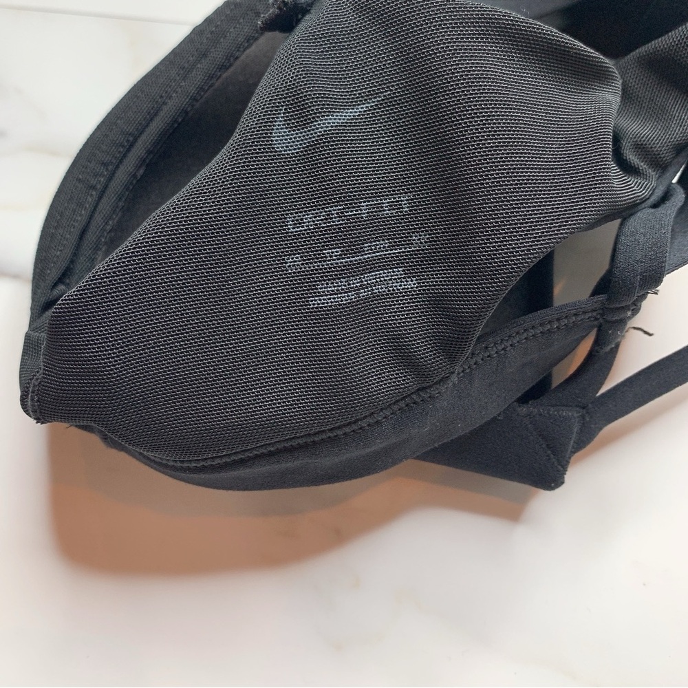Nike Alate Trace Sports Bra - Picture 5 of 5